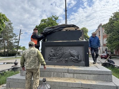 Демонтаж пам’ятника Петру І у Полтаві: чи завершили роботи