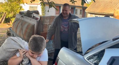 “Не залишили сам на сам”: як мешканці Андріяшівської громади допомагають переселенцям “Не залишили сам на сам”: як мешканці Андріяшівської громади допомагають переселенцям