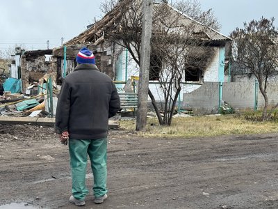 "Страшно... Трусяться і ноги, і руки, і все на світі". Репортаж з прифронтового Чаплиного на Дніпропетровщині "Страшно... Трусяться і ноги, і руки, і все на світі". Репортаж з прифронтового Чаплиного на Дніпропетровщині