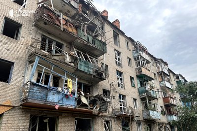 "Вчора був якраз місяць після першого прильоту". Жителі Слов’янська розказали про удар бомбами по місту 23 липня "Вчора був якраз місяць після першого прильоту". Жителі Слов’янська розказали про удар бомбами по місту 23 липня