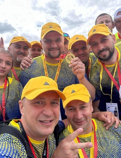 Як ветерани з Житомира за два місяці освоїли драгонбот і стали чемпіонами Європи Як ветерани з Житомира за два місяці освоїли драгонбот і стали чемпіонами Європи