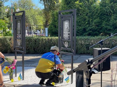 У селі на Черкащині відкрили Алею Слави до Дня пам'яті захисників України У селі на Черкащині відкрили Алею Слави до Дня пам'яті захисників України
