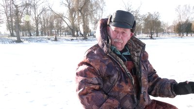 "На лід виходити страшно, коли тонкий, я вже топився": як ловлять рибу на водоймах у Рівному "На лід виходити страшно, коли тонкий, я вже топився": як ловлять рибу на водоймах у Рівному
