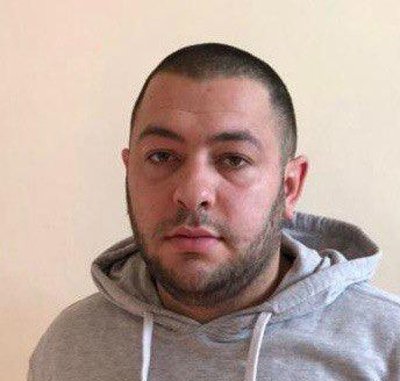 В Ізмаїлі чоловік ошукав 26 людей під час збору на допомогу військовим: підозрюваного оголосили в розшук В Ізмаїлі чоловік ошукав 26 людей під час збору на допомогу військовим: підозрюваного оголосили в розшук