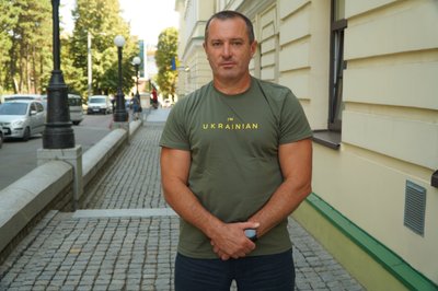 "Зачинив у кімнаті та розмахував ножицями". У Дніпрі п’яний чоловік погрожував фельдшерці швидкої "Зачинив у кімнаті та розмахував ножицями". У Дніпрі п’яний чоловік погрожував фельдшерці швидкої