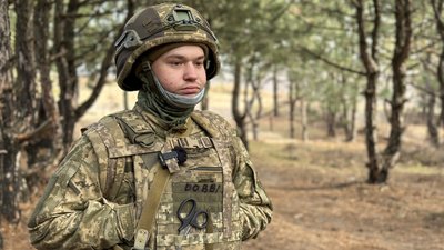 Підрозділ колишніх ув'язнених "Алькатрас" 93 ОМБр тренування навчання військовослужбовець спецбатальйону "Алькатрас" Богдан Донецька область