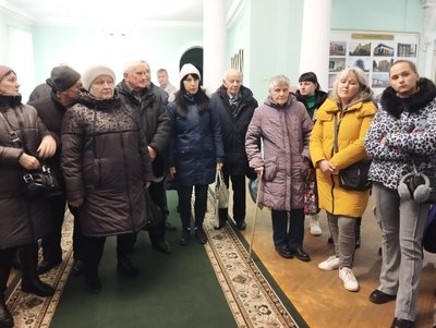 У Полтаві деякі пацієнти районної лікарні протестують проти її закриття У Полтаві деякі пацієнти районної лікарні протестують проти її закриття
