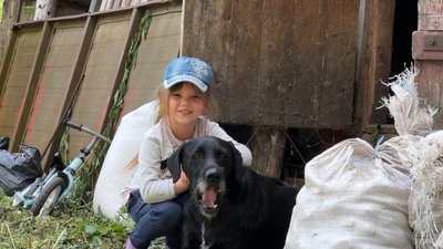 З прикордонного села на Чернігівщині, яке за 2 кілометри від Росії, евакуювали останню сім'ю з дітьми З прикордонного села на Чернігівщині, яке за 2 кілометри від Росії, евакуювали останню сім'ю з дітьми