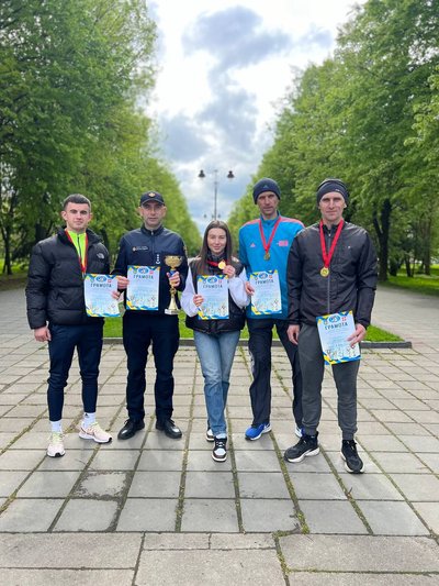 Команда волинських рятувальників здобула першість на змаганнях з легкої атлетики в Луцьку Команда волинських рятувальників здобула першість на змаганнях з легкої атлетики в Луцьку