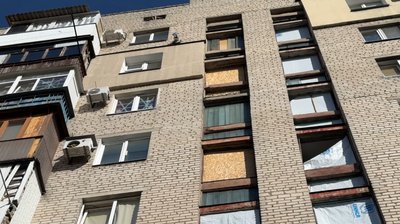 "Коні запряжені, раптом що — будемо тікати". Як живе прифронтовий Покровськ: репортаж