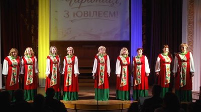 “Пісня допомагає нам вижити”: як ансамбль "Чарівниці" зберігає репертуар під час війни “Пісня допомагає нам вижити”: як ансамбль "Чарівниці" зберігає репертуар під час війни