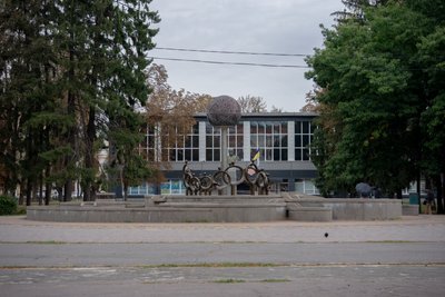 В якому стані фонтан на майдані Незалежності у Полтаві: фоторепортаж В якому стані фонтан на майдані Незалежності у Полтаві: фоторепортаж