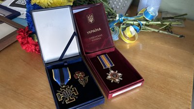 На Вінниччині рідним загиблого Геннадія Міскевича вручили посмертні нагороди На Вінниччині рідним загиблого Геннадія Міскевича вручили посмертні нагороди