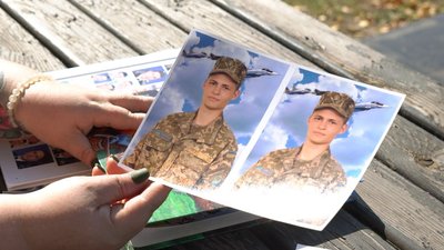 Авіакатастрофа з курсантами: чому підсудні просять зупинити суд у Полтаві і що кажуть рідні загиблих Авіакатастрофа з курсантами: чому підсудні просять зупинити суд у Полтаві і що кажуть рідні загиблих