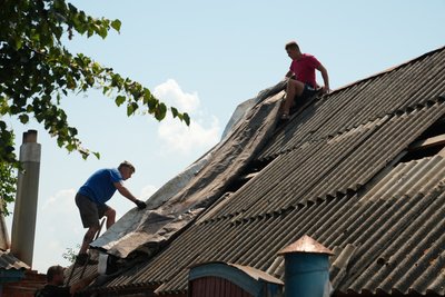 Чотири людини поранені через удар російського БпЛА у Садівській громаді Чотири людини поранені через удар російського БпЛА у Садівській громаді
