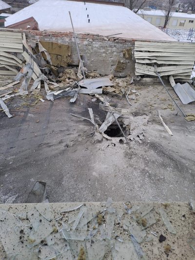 Наслідки обстрілів Часовоярської школи №17, 16 січня. Фото: Telegram / Павло Кириленко Наслідки обстрілів Часовоярської школи №17, 16 січня. Фото: Telegram / Павло Кириленко