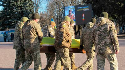 На Чернігівщині провели в останню путь загиблих бійців: Сергія Андрійка та Олега Гавриленка На Чернігівщині провели в останню путь загиблих бійців: Сергія Андрійка та Олега Гавриленка
