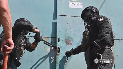 Щоденний прибуток сягав 30 млн грн: на Вінниччині ліквідували підпільну тютюнову фабрику Щоденний прибуток сягав 30 млн грн: на Вінниччині ліквідували підпільну тютюнову фабрику