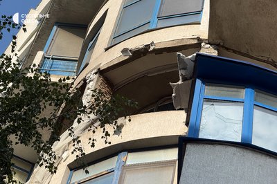 В Одесі внаслідок атаки РФ загорілася квартира у десятиповерхівці В Одесі внаслідок атаки РФ загорілася квартира у десятиповерхівці