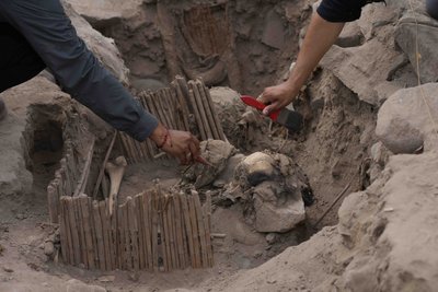 археологи археологія Перу мумії діти 1000 років