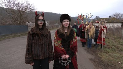 вертеп збирає гроші для зсу, тернопільщина вертеп збирає гроші для зсу, тернопільщина