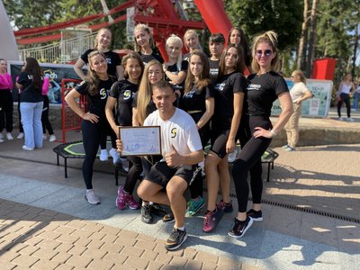 Спортсмени на спортивному заході Спортсмени на спортивному заході