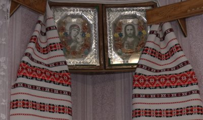 Довгожителі Волині Дмитро і Анастасія Матюки — вишиті рушники Довгожителі Волині Дмитро і Анастасія Матюки — вишиті рушники