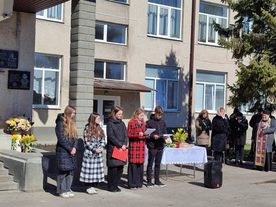 сергій попов, меморіальна дошка сергій попов, меморіальна дошка