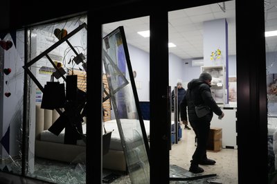 По Харкову ввечері 28 лютого влучило дев'ять російських "Шахедів": що відомо По Харкову ввечері 28 лютого влучило дев'ять російських "Шахедів": що відомо