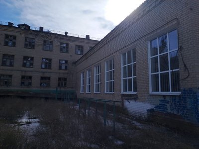 Наслідки обстрілів школи у місті Часів Яр 1 березня. Фото: Telegram / Павло Кириленко Наслідки обстрілів школи у місті Часів Яр 1 березня. Фото: Telegram / Павло Кириленко