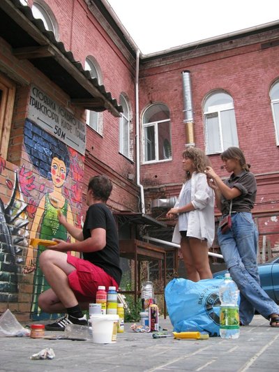 Близько 20 муралів у Сумах: художниця Марина Фенота розповіла про свої роботи Близько 20 муралів у Сумах: художниця Марина Фенота розповіла про свої роботи