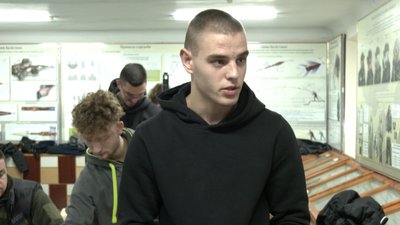 Базова загальновійськова підготовка: як навчають студентів у Рівному Базова загальновійськова підготовка: як навчають студентів у Рівному