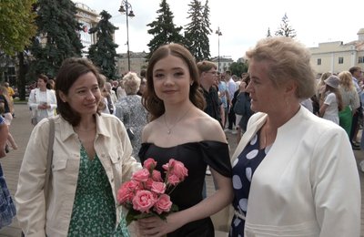 Рекордна кількість медалістів за останні роки: у Луцьку відзначили відмінників Рекордна кількість медалістів за останні роки: у Луцьку відзначили відмінників