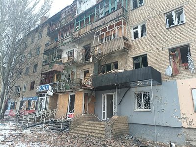 Наслідки обстрілів Бахмута 1 лютого. Фото: Facebook / Олексій Рева Наслідки обстрілів Бахмута 1 лютого. Фото: Facebook / Олексій Рева