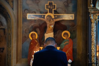 Богослужіння на Великдень у Михайлівському золотоверхому соборі у Києві 5 травня 2024 року Богослужіння на Великдень у Михайлівському золотоверхому соборі у Києві 5 травня 2024 року
