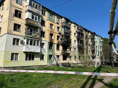 Війська РФ завдали масованого удару дронами по Дніпропетровщині: троє людей загинули, 10 — поранені Війська РФ завдали масованого удару дронами по Дніпропетровщині: троє людей загинули, 10 — поранені