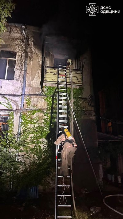 В Одесі під час пожежі в житловому будинку загинув 74-річний чоловік