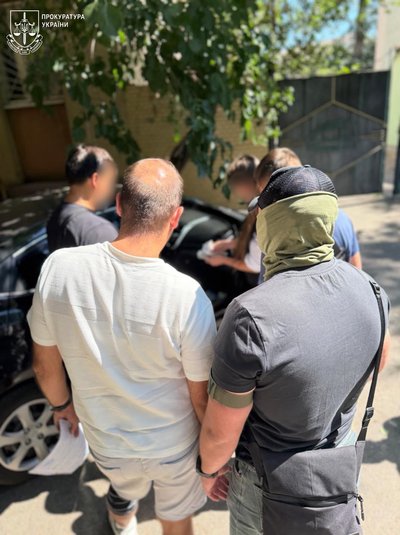 В Одесі заступника директора одного з коледжів підозрюють у вимаганні $1000 за вступ В Одесі заступника директора одного з коледжів підозрюють у вимаганні $1000 за вступ