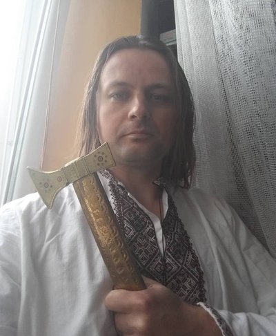 Сни та дитина "Рогатої Жаби": інтерв’ю з солістом та художницею гурту| "Свої люди" Сни та дитина "Рогатої Жаби": інтерв’ю з солістом та художницею гурту| "Свої люди"