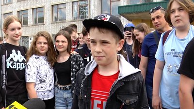 У Житомирі учні та вчителі ліцею №24 зібрали 350 тисяч гривень на автівку для ЗСУ