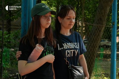"Я просто хочу спокійно випити каву в себе вдома": історія жінки, яка виїхала з Херсона через окупацію "Я просто хочу спокійно випити каву в себе вдома": історія жінки, яка виїхала з Херсона через окупацію