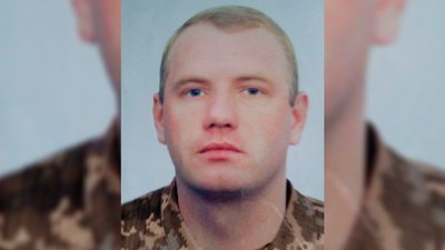 На Чернігівщині поховали п'ятьох військових ЗСУ, двох із них опізнали за ДНК-експертизою На Чернігівщині поховали п'ятьох військових ЗСУ, двох із них опізнали за ДНК-експертизою