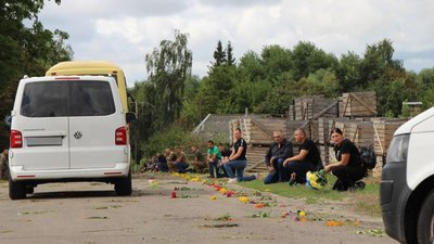 Двох бійців опізнали за ДНК-експертизою: на Чернігівщині поховали Михайла Мазая, Олександра Гладченка та Дмитра Сердюка Двох бійців опізнали за ДНК-експертизою: на Чернігівщині поховали Михайла Мазая, Олександра Гладченка та Дмитра Сердюка