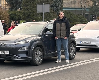 хвилина мовчання, тернопіль, 1000 днів війни хвилина мовчання, тернопіль, 1000 днів війни
