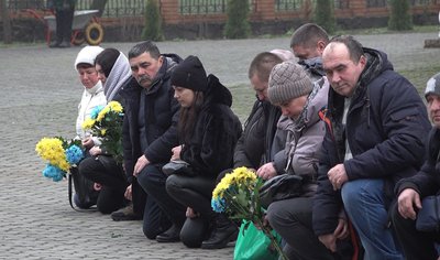 Півтора року був безвісти зниклим: у Черкасах попрощалися із стрільцем Сергієм Кушніром Півтора року був безвісти зниклим: у Черкасах попрощалися із стрільцем Сергієм Кушніром