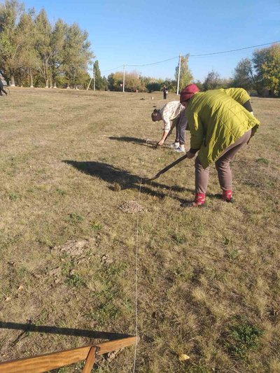 На Полтавщині висадили сад на честь полеглого воїна Сергія Романченка