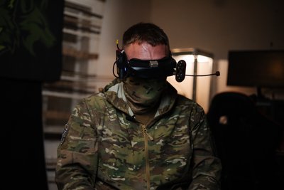 Вступив до ДШВ, щоб захистити рідні Суми: історія оператора FPV-дронів 80-ї бригади на позивний «Відар» Вступив до ДШВ, щоб захистити рідні Суми: історія оператора FPV-дронів 80-ї бригади на позивний «Відар»