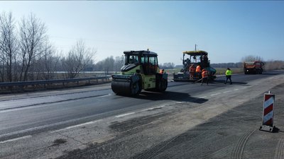 Ремонт доріг на Чернігівщині: відремонтували понад 112 тисяч квадратних метрів доріг Ремонт доріг на Чернігівщині: відремонтували понад 112 тисяч квадратних метрів доріг
