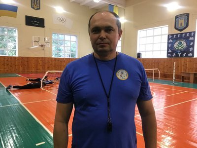 Головний тренер жіночої збірної України з волейболу сидячи Ярослав Малойван Головний тренер жіночої збірної України з волейболу сидячи Ярослав Малойван