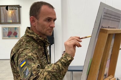 "Без творчості точно не буду": історія військовослужбовця, який поєднує службу та мистецтво "Без творчості точно не буду": історія військовослужбовця, який поєднує службу та мистецтво
